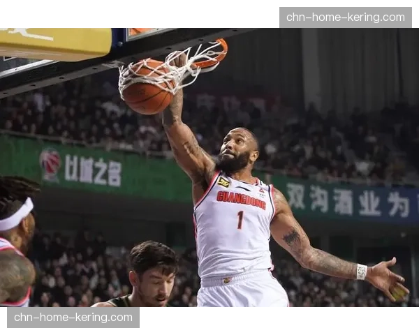 广东男篮外援非持球大核类型 阵地战难题短期难解