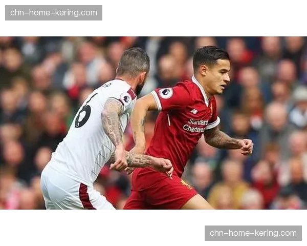 富勒姆前锋线交叉换位频繁 扰乱伯恩利防守盯人体系 富勒姆前锋线交叉换位频繁 扰乱伯恩利防守盯人体系